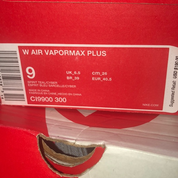 Women’s Air vapormax Plus - Picture 3 of 3